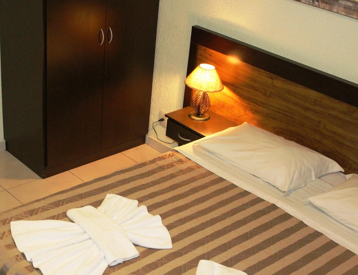 Villa De Holanda Parque Hotel Оламбра Экстерьер фото
